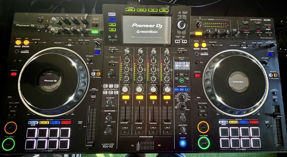Pioneer xdj-xz + case Magma black