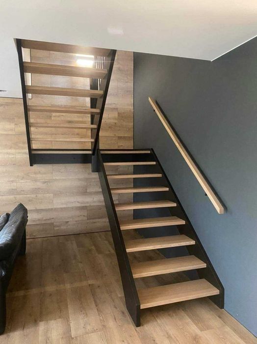 SCHODY  drewniane , stalowe , dębowe , jesionowe .