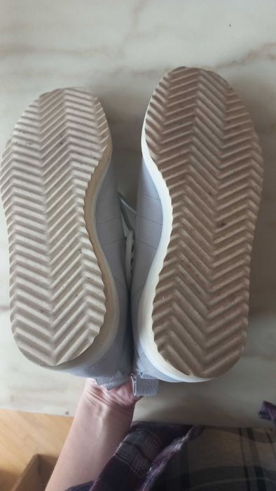 Взуття  оригінальне Adidas