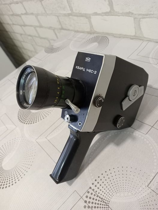 Продам антикварний Кварц