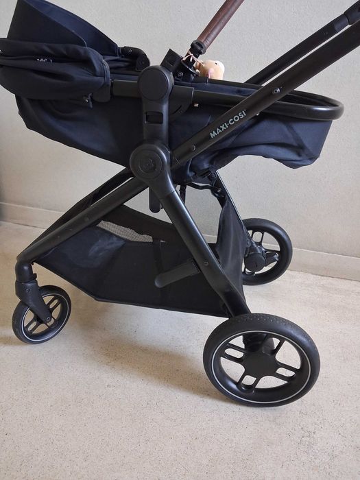 Carrinho + baby coque / isoFix + cadeira carro Maxi-cosi