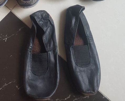 Чешки чорні дитячі 27 розміру дитячі