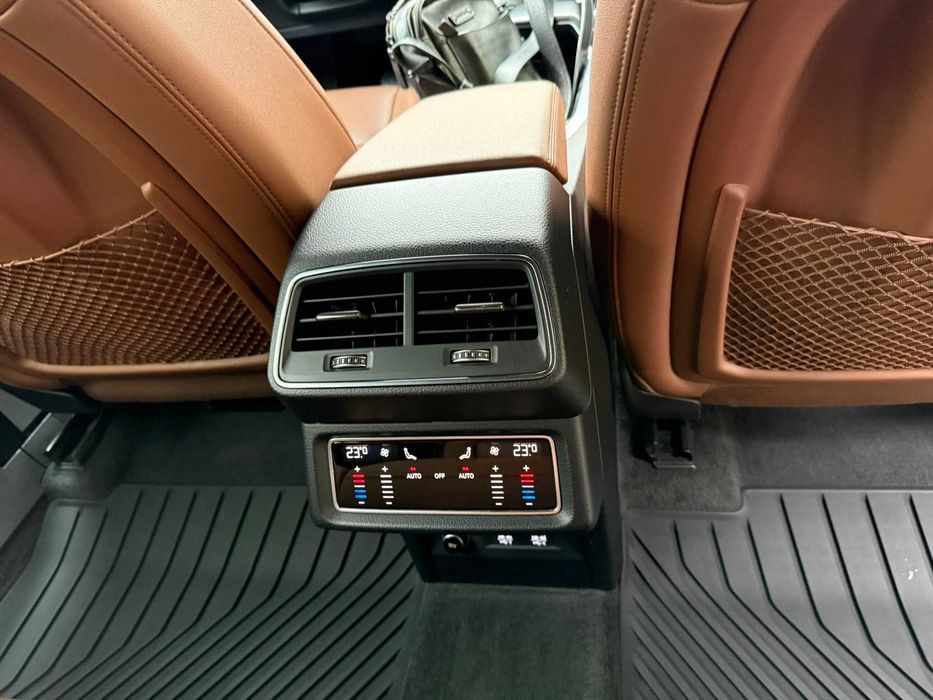 AUDI E-TRON Premium Plus
