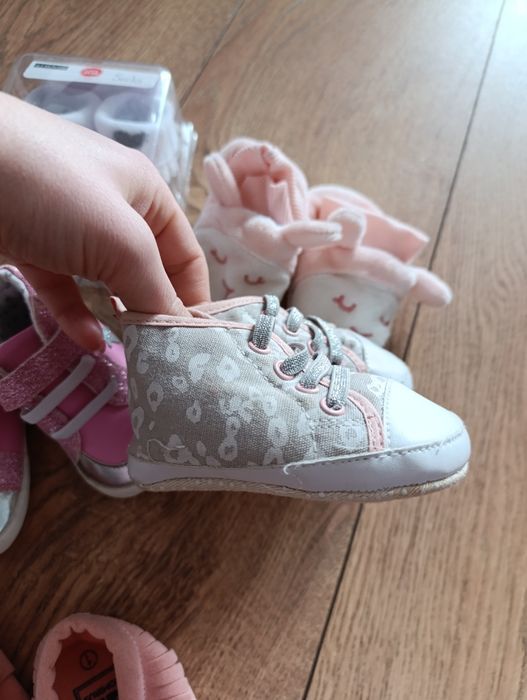 Niechodki buciki niemowlęce