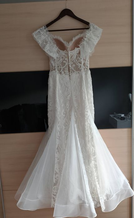 Suknia ślubna plus welon