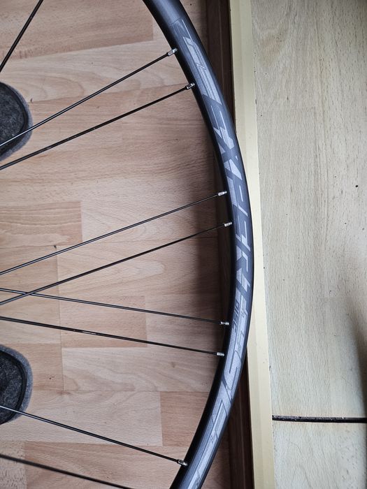 Koła 28" EXPERT SL Sztywna oś 12mm