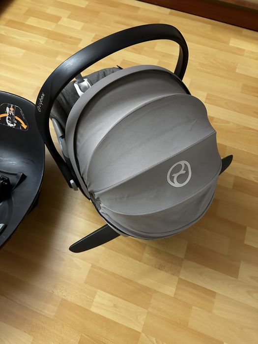 Автокрісло з базою cybex cloud Z
