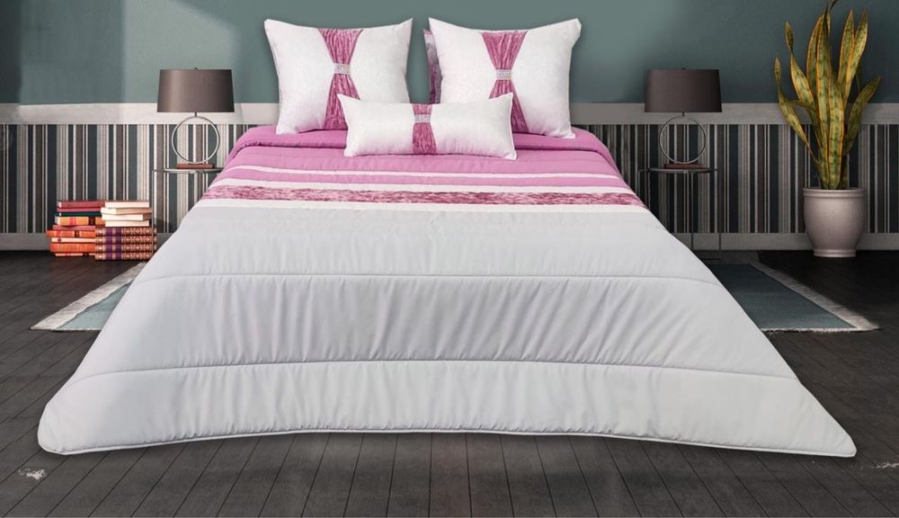 Edredão com aplicacões em veludo e lurex + 2 almofadas + 1 travesseiro