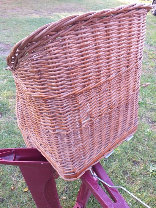 Koszyk wiklinowy na rower