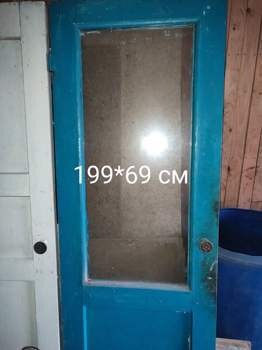 Двері дерев'яні .