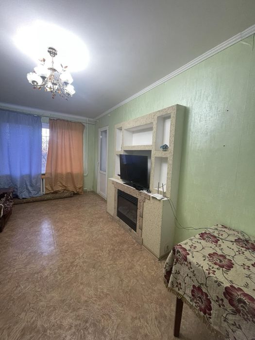 Продається 3 кімнатна квартира на Карачунах біля АТБ