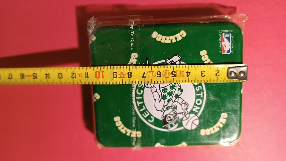 Antiga caixa dos Boston Celtics original NBA pra cigarro ou cigarrilha