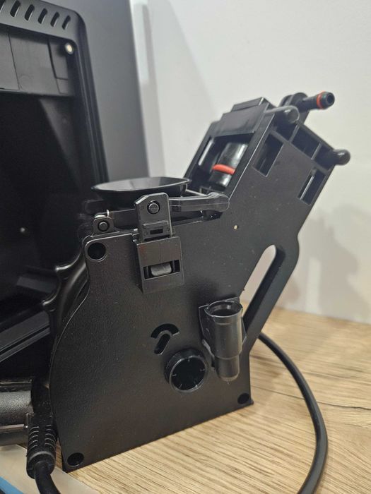 Ekspres ciśnieniowo-przelewowy Cecotec Cremmaet Compactccino 1350 W