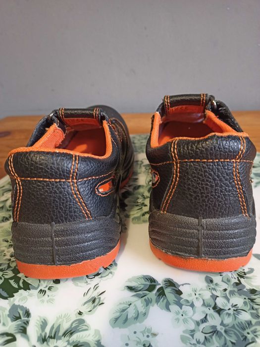 Buty robocze. Urgent. R-36. Jak nowy.
