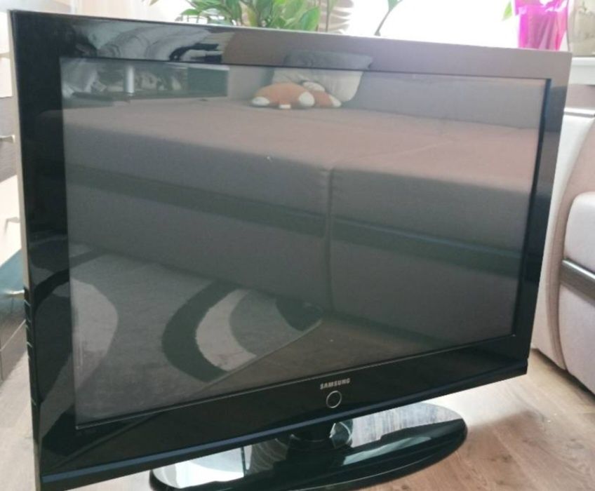 Телевизор плазма  Samsung  42 дюйма