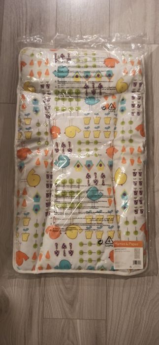 Mamas & Papas  mata do przewijania