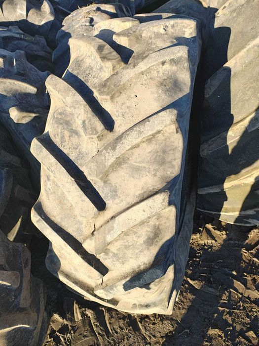 Opona rolnicza 420/85R24 i 16.9R24 Continental