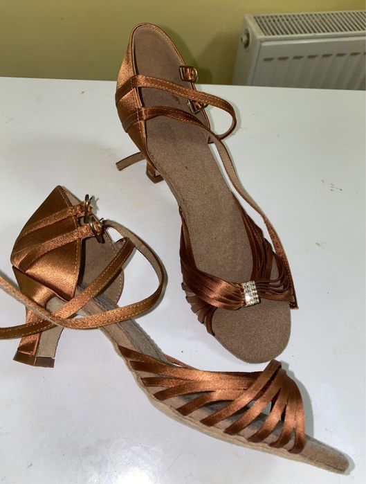 Туфли для танцев 23см, каблук 5см