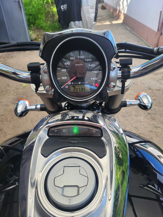 Suzuki boulevard 400