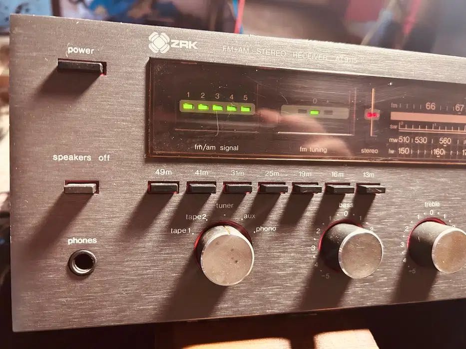 At 9115 z bluetooth bez reklam, piekny amplituner z PRL