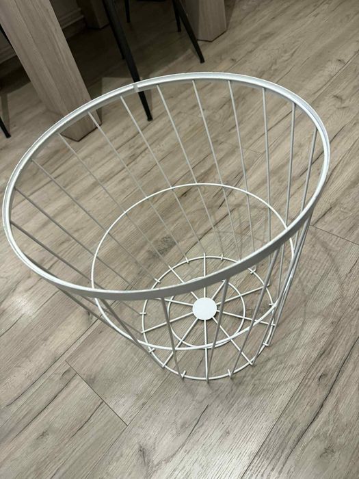 Kosz pokojowy z pokrywą