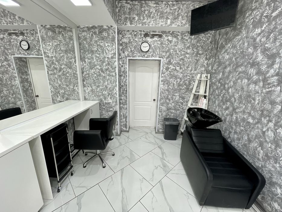 Оренда крісла перукар / барбер