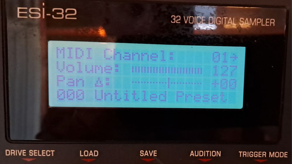 Sampler Emu esi32