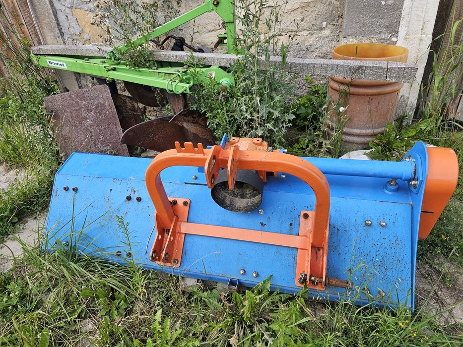 Mulczer, śrutownik Bąk, Pług, brony