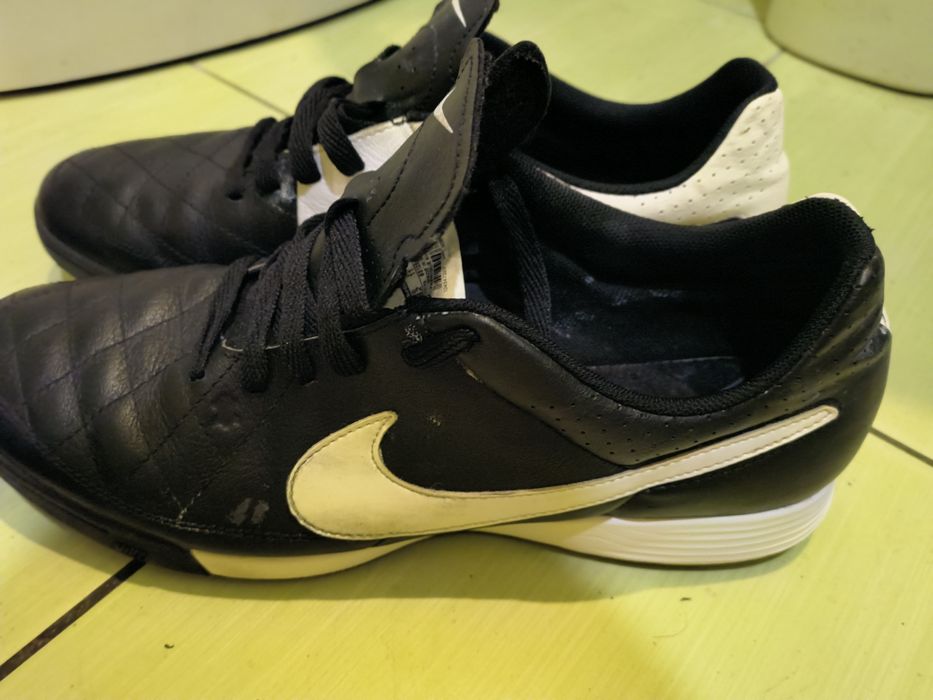 Продам кросівки Nike
