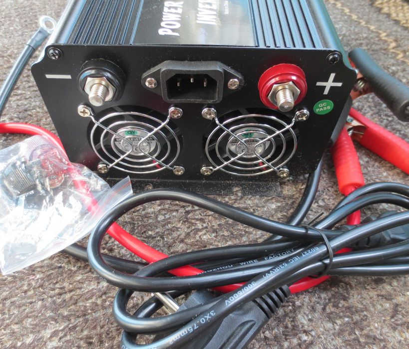 Инвертор. 12В --220В. Бесперебойник с зарядным устройством.