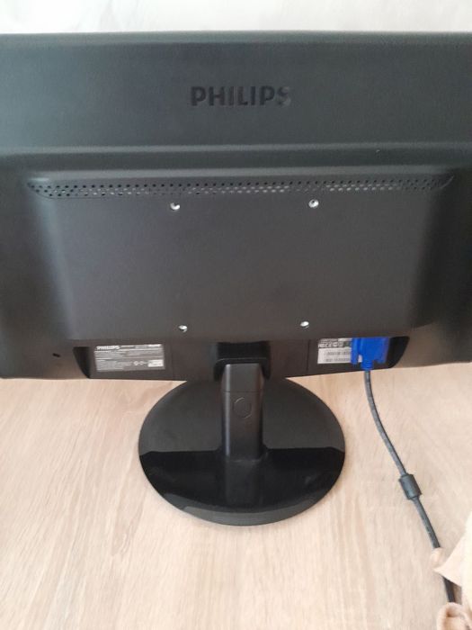 Монітор Philips 196V3L/18.5” + клавіатура