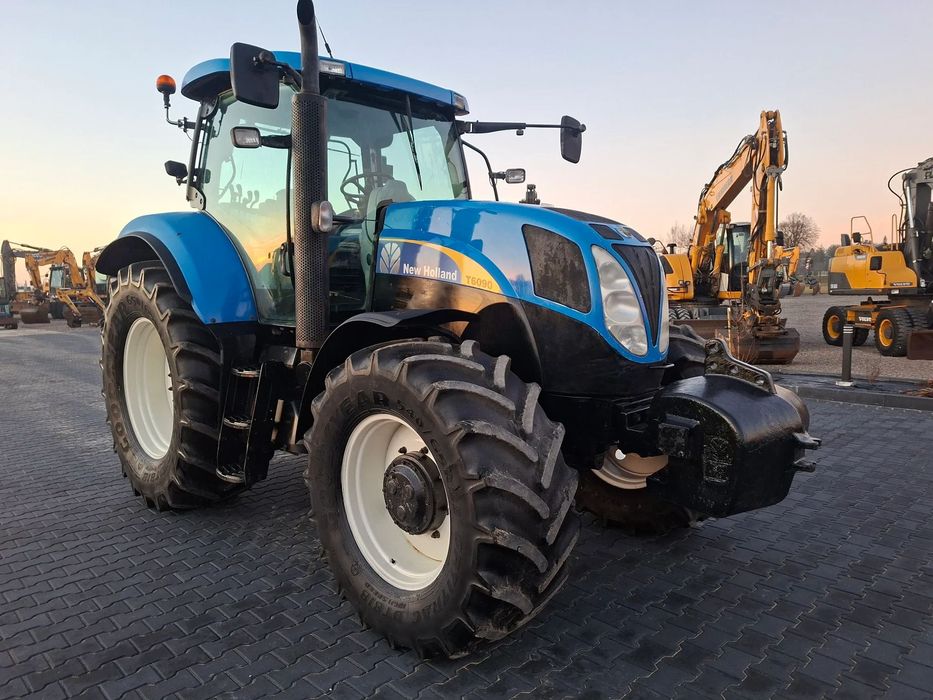 New Holland T6090