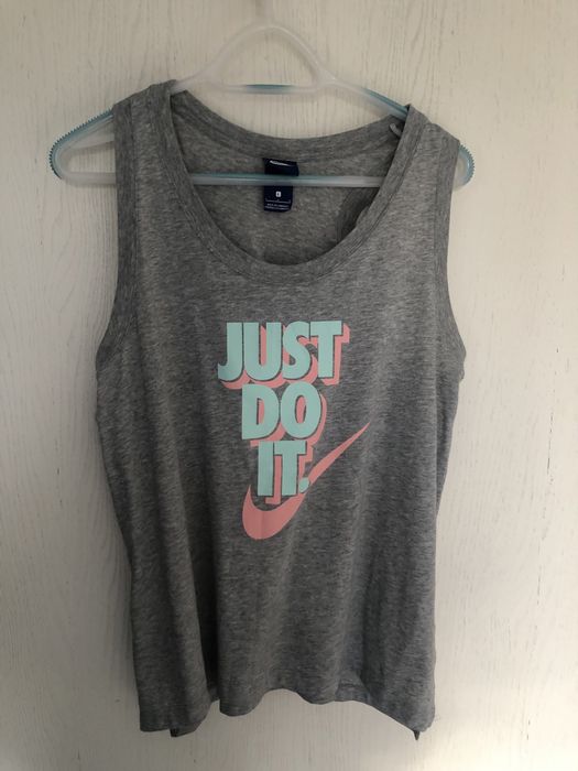 Szara bawelniana podkoszulka sportowa nike w bdb fitness