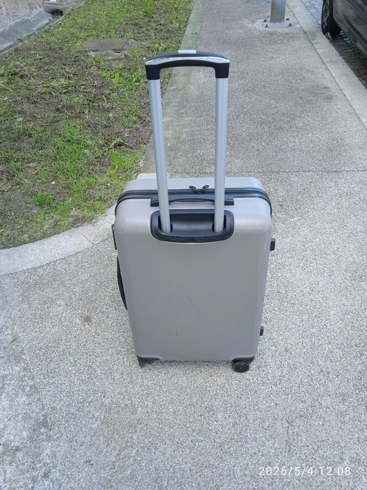 Mala de viagem  20kg como nova com 65×40×25 cm  impecavel .