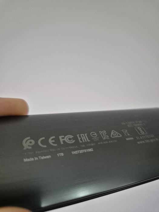 Dysk zewnętrzny 1tb ssd adata stan bardzo dobry ekspresowa wysyłka