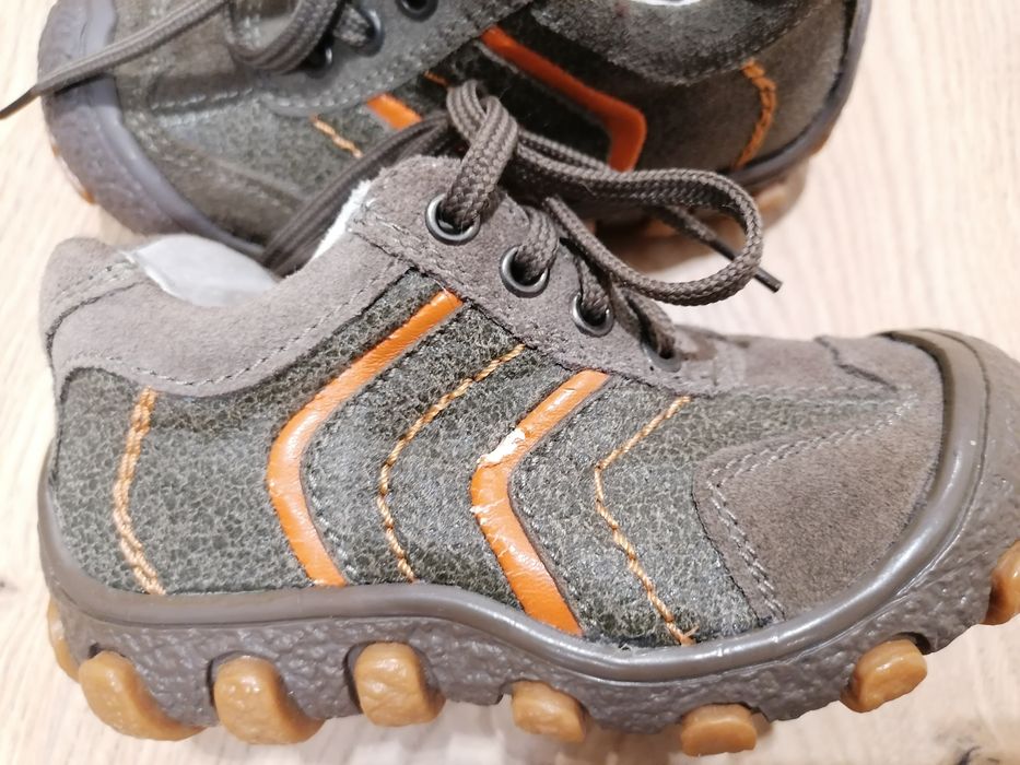 Nowe buty wiosenne/ jesienne dziecięce 24 McArthur