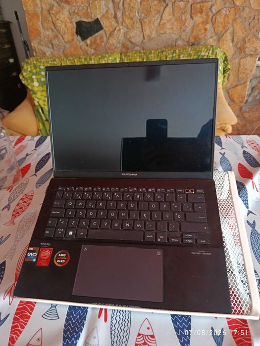 Portátil ASUS zenbook