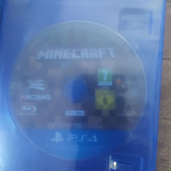 Konsola PS4 + Gry + Tv + stacja ładująca +Pady Zestaw dotowy do gry