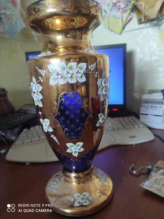 Ваза ручной работы