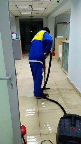 Клінінгові послуги, прибирання .Хімчистка Миття вікон