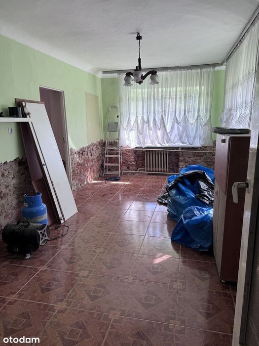 Wolnostojący dom z dużym potencjałem i  działką 640 m² w wsi