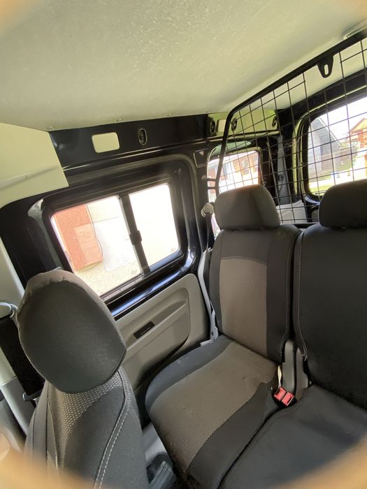 Автомобіль Vollksvagen caddy 2008