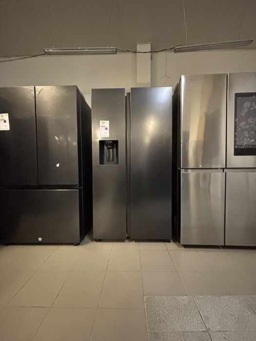 Холодильник Samsung RS68CG855DB1EG