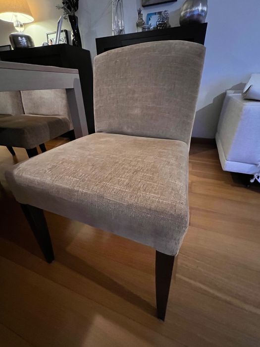 Mesa de sala e 6 cadeiras