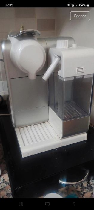 Maquina cafe delonghi latissima