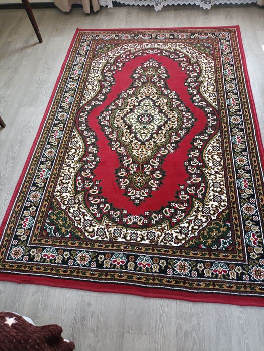 Продам гарний килим