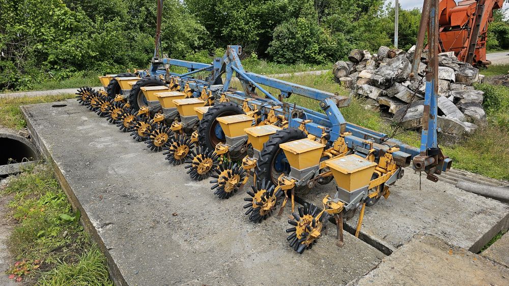 Кукурудзяна сівалка СПЧ 8 СУПН 8 СПЧ 6 УПС 8