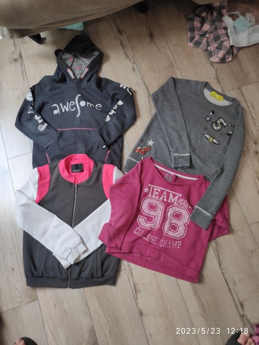 Bluzy 4 sztuki rozmiar 140