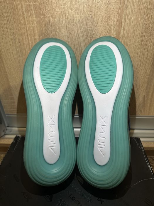 Nike Air Max 720 EU43