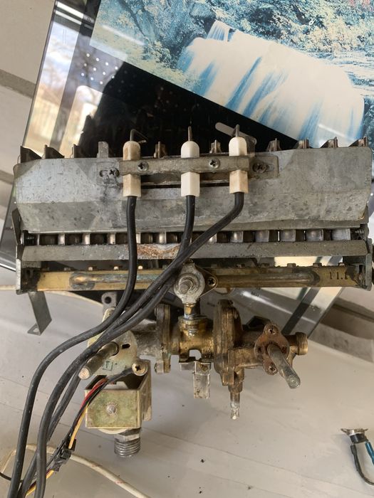 Продам запчасти колонки Амина